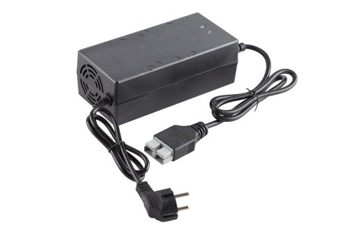 Зарядное устройство Rutrike для LiFePo4 аккумуляторов 60V32A/H (73V 5A) SB50